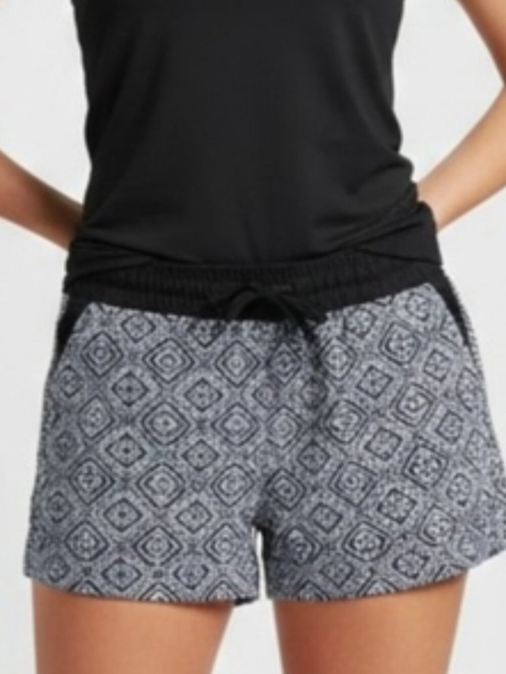 Maurices Black & White Drawstring Shorts Sz L